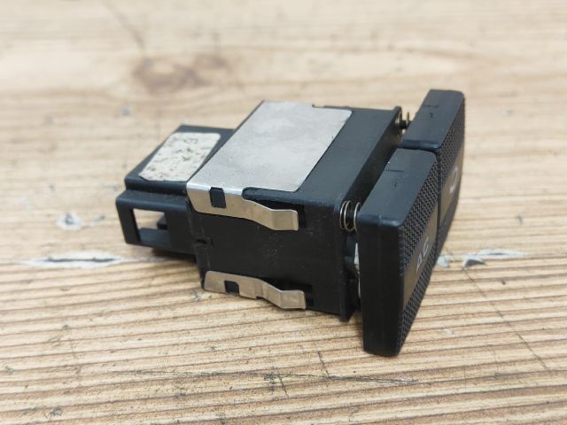 bontott VW GOLF III Klíma Kapcsoló