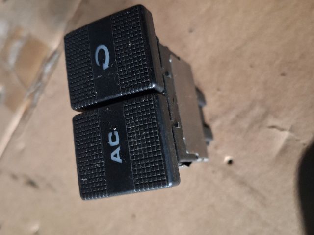 bontott VW GOLF III Klíma Kapcsoló