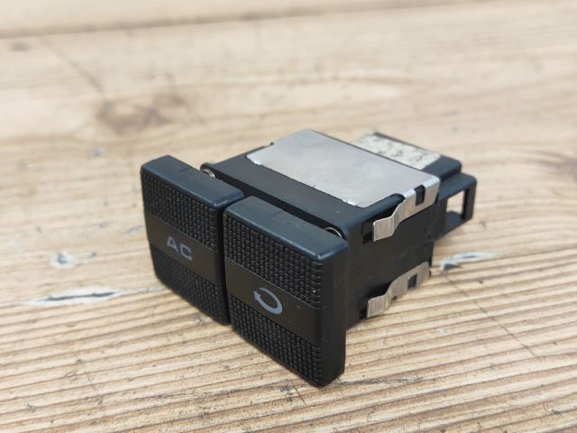 bontott VW GOLF III Klíma Kapcsoló