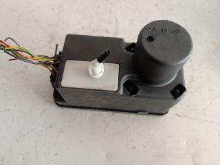 bontott VW GOLF III Központizár Motor (Pozíciófüggetlen)