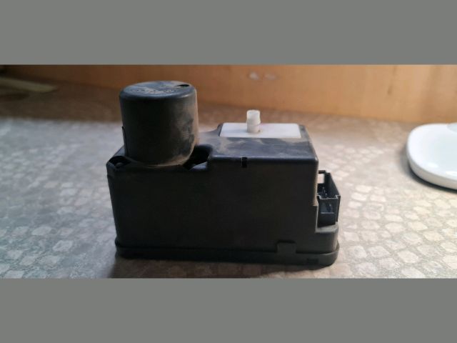 bontott VW GOLF III Központizár Motor (Pozíciófüggetlen)