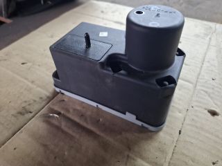 bontott VW GOLF III Központizár Motor (Pozíciófüggetlen)