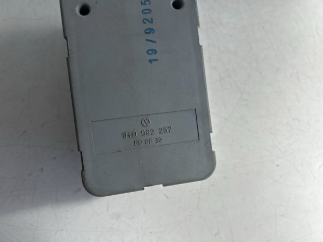 bontott VW GOLF III Központizár Motor (Pozíciófüggetlen)