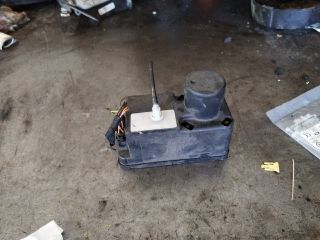 bontott VW GOLF III Központizár Motor (Pozíciófüggetlen)