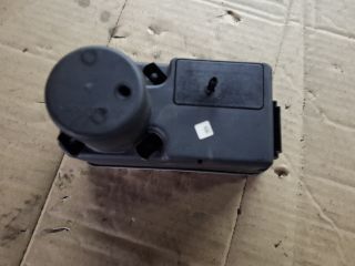 bontott VW GOLF III Központizár Motor (Pozíciófüggetlen)