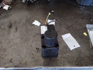 bontott VW GOLF III Központizár Motor (Pozíciófüggetlen)