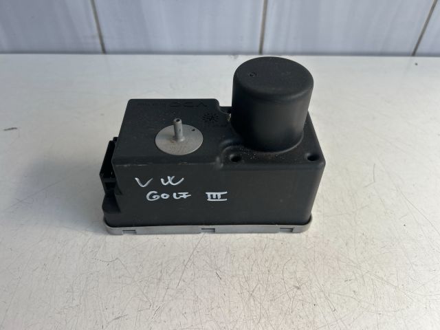 bontott VW GOLF III Központizár Motor (Pozíciófüggetlen)