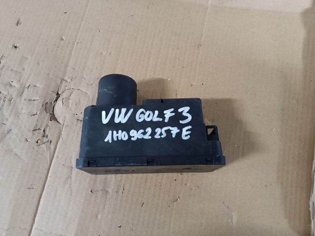 bontott VW GOLF III Központizár Motor (Pozíciófüggetlen)