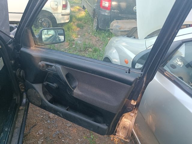 bontott VW GOLF III Motorháztető Nyitó Kar / Gomb