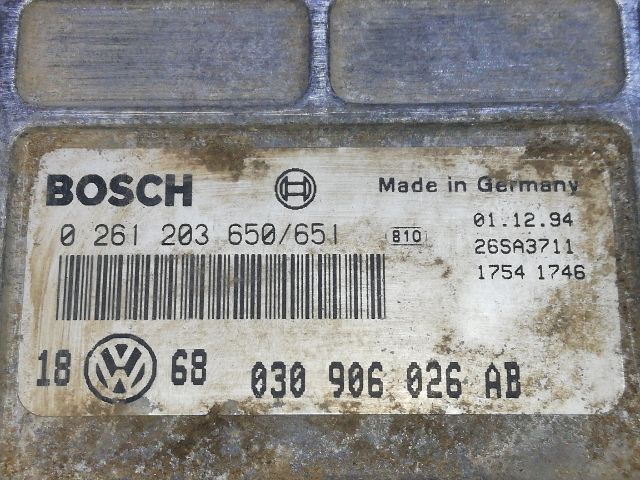 bontott VW GOLF III Motorvezérlő