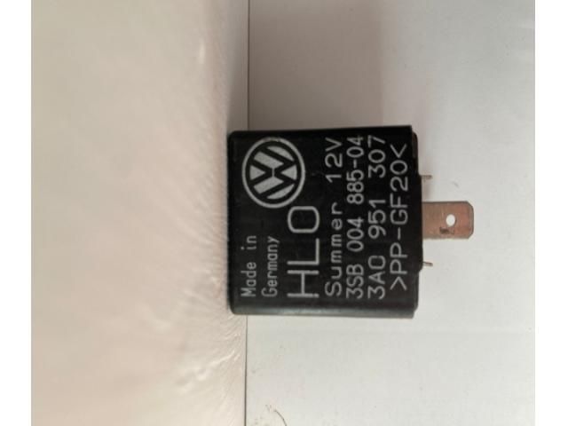 bontott VW GOLF III Relé
