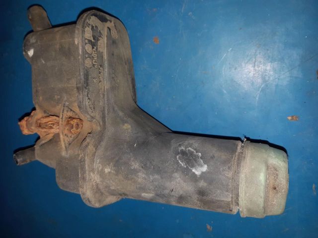 bontott VW GOLF III Szervóolaj Tartály