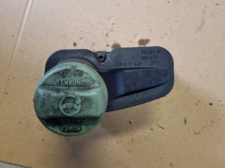 bontott VW GOLF III Szervóolaj Tartály