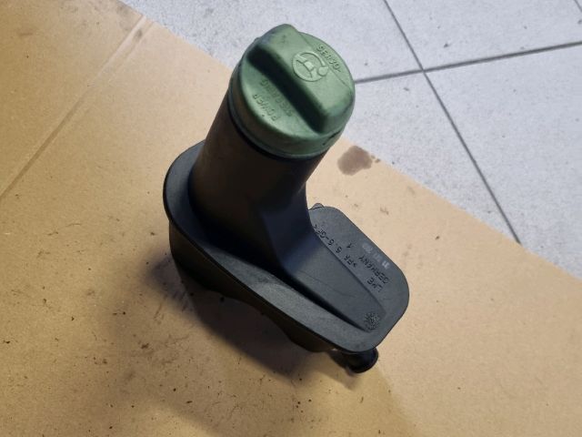 bontott VW GOLF III Szervóolaj Tartály