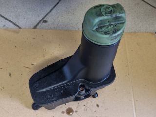 bontott VW GOLF III Szervóolaj Tartály