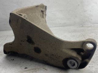 bontott VW GOLF III Tartó Bak