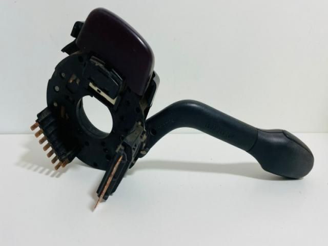 bontott VW GOLF III Vészvillogó Kapcsoló