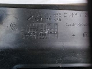 bontott VW GOLF IV Akkumulátor Fedél