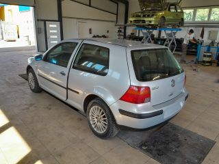 bontott VW GOLF IV Bal első Csonkállvány Kerékaggyal