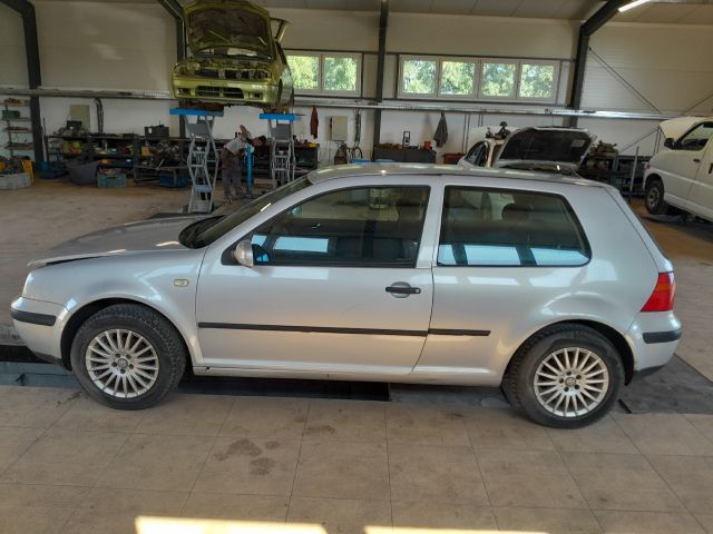 bontott VW GOLF IV Bal első Csonkállvány Kerékaggyal