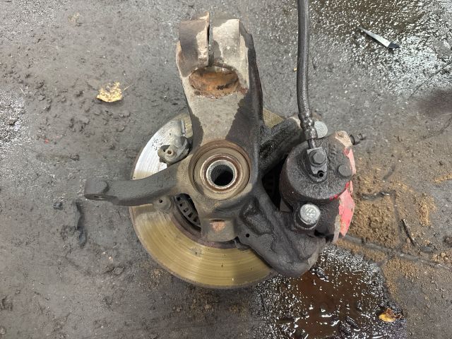 bontott VW GOLF IV Bal első Csonkállvány Kerékaggyal