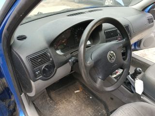 bontott VW GOLF IV Bal első Csonkállvány Kerékaggyal