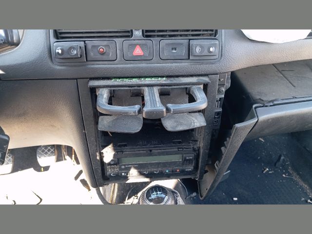 bontott VW GOLF IV Bal első Gólyaláb (Lengécsillapító, Rugó)