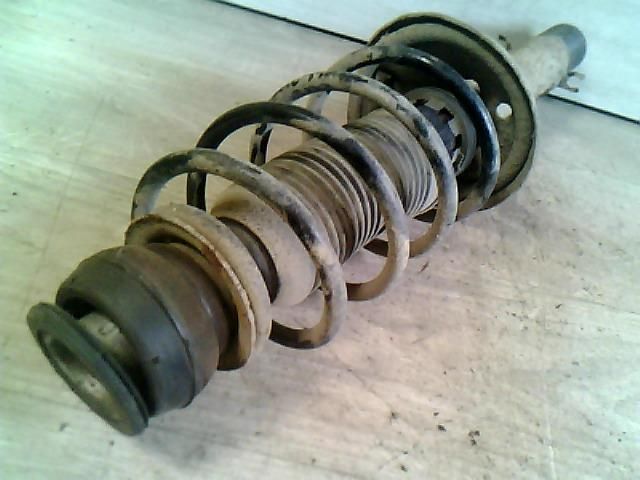 bontott VW GOLF IV Bal első Gólyaláb (Lengécsillapító, Rugó)