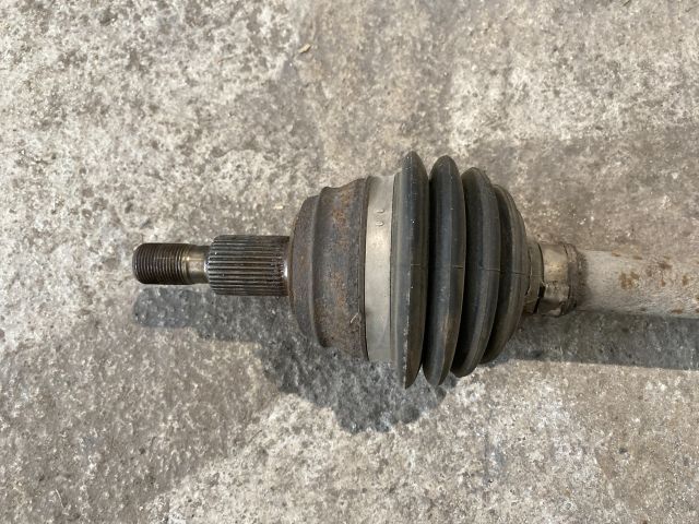 bontott VW GOLF IV Bal Féltengely