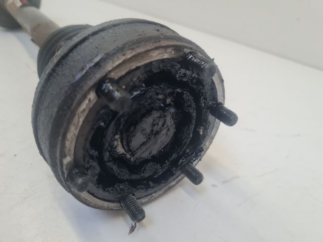 bontott VW GOLF IV Bal Féltengely