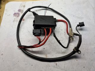 bontott VW GOLF IV Biztosítéktábla Motortér