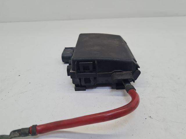 bontott VW GOLF IV Biztosítéktábla Motortér