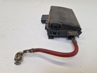 bontott VW GOLF IV Biztosítéktábla Motortér