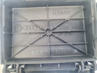 bontott VW GOLF IV Biztosítéktábla Motortér