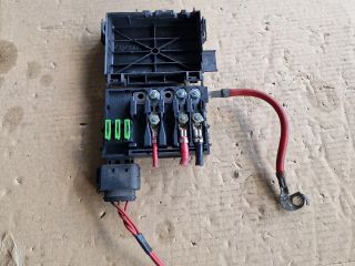 bontott VW GOLF IV Biztosítéktábla Motortér