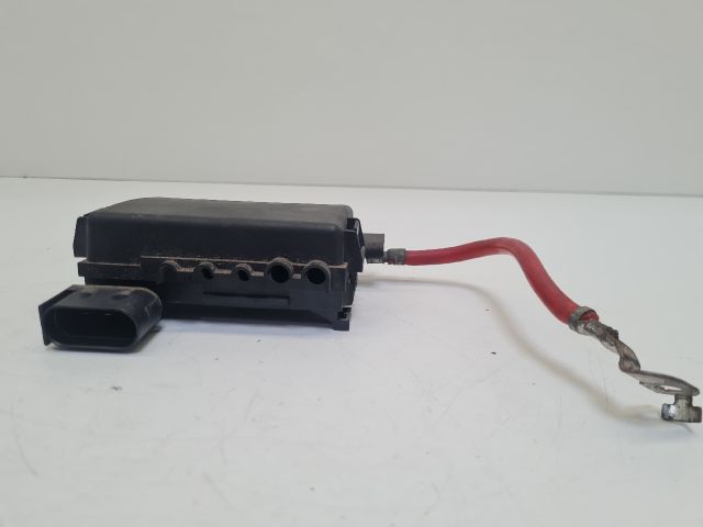 bontott VW GOLF IV Biztosítéktábla Motortér