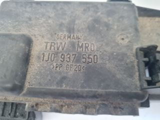 bontott VW GOLF IV Biztosítéktábla Motortér