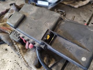 bontott VW GOLF IV Biztosítéktábla Motortér