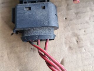 bontott VW GOLF IV Biztosítéktábla Motortér