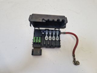 bontott VW GOLF IV Biztosítéktábla Motortér