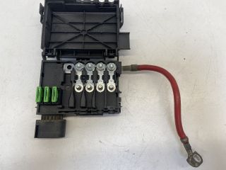 bontott VW GOLF IV Biztosítéktábla Motortér