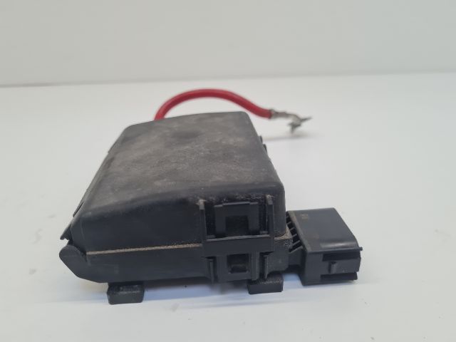 bontott VW GOLF IV Biztosítéktábla Motortér