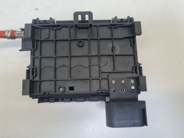 bontott VW GOLF IV Biztosítéktábla Motortér