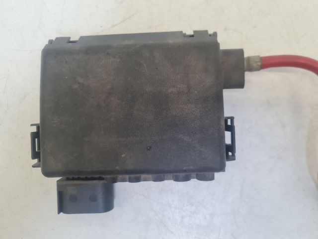 bontott VW GOLF IV Biztosítéktábla Motortér