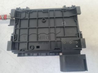 bontott VW GOLF IV Biztosítéktábla Motortér