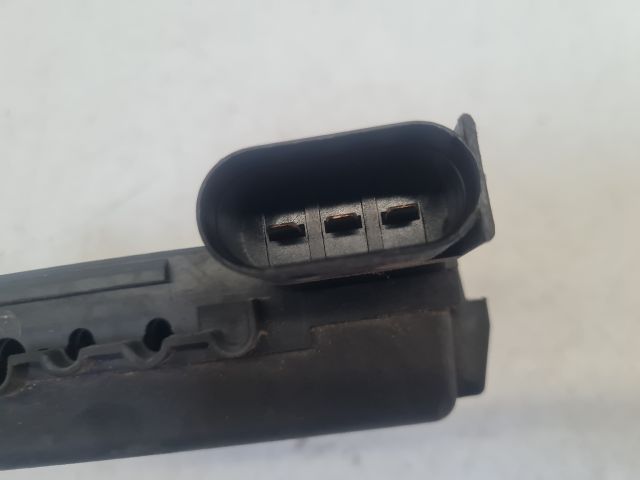 bontott VW GOLF IV Biztosítéktábla Motortér