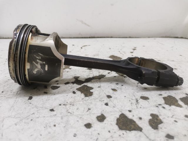 bontott VW GOLF IV Dugattyú és Hajtókar