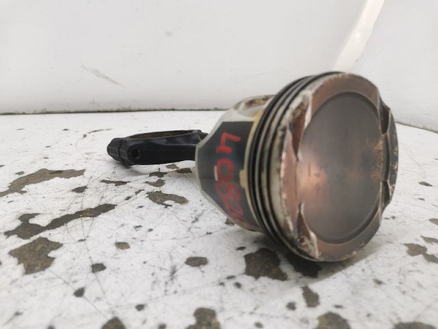 bontott VW GOLF IV Dugattyú és Hajtókar