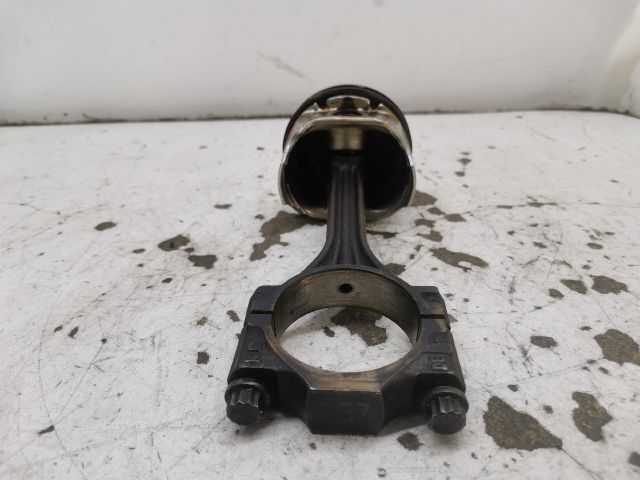 bontott VW GOLF IV Dugattyú és Hajtókar