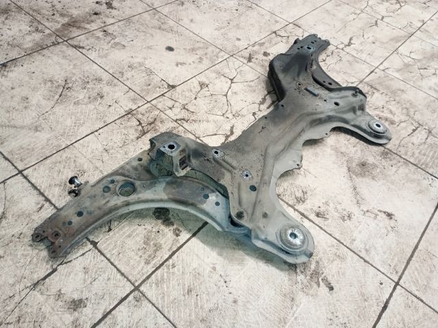 bontott VW GOLF IV Első Bölcső